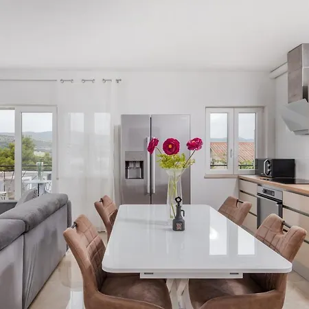 Luxury Mila On Ciovo Apartment